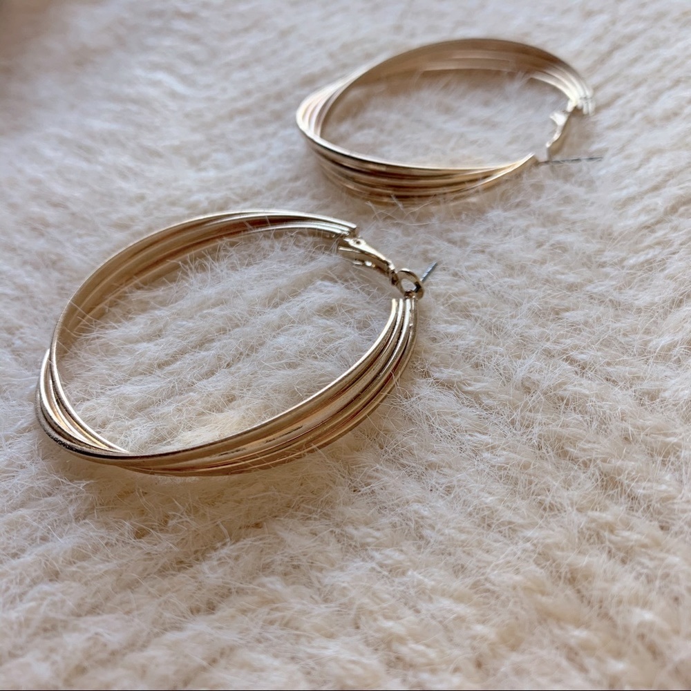 NWOT Gold Earrings